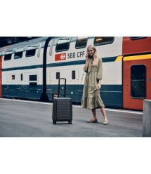 Wenger Чемодан, Syntry, пластик/текстиль, малый с отсеком для н/б 14", 4 колеса, чёрный