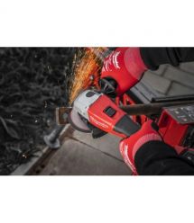 Milwaukee Шлифмашина угловая аккумуляторная M18 BLSAG125X-402X 125мм 18В 2x4А·час ЗП М12-18С 11000об·мин 2.4кг кейс