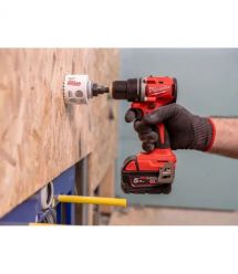 Milwaukee Шуруповерт-дрель аккумуляторная M18 BLDDRC-0 18В 61Нм 550·1700об·мин кейс 1.5кг без АКБ и ЗП