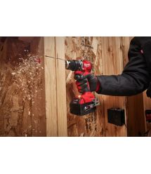 Milwaukee Шуруповерт-дрель аккумуляторная M18 BLPDRC-502C 18В 2х5А·час М12-М18 60Нм 0·1700об·мин 1.5кг