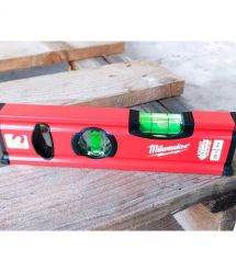 Milwaukee Уровень Slim Box, 20см, 2 капсулы, алюминиевый корпус