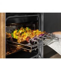 Electrolux Плита электрическая стеклокерамическая, 57л, 50x60см, дисплей, конвекция, противень для барбекю, белый