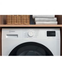 Indesit Стиральная машина фронтальная, 7кг, 1200, A+++, 49.6см, дисплей, пар, инвертор, люк черный, белый