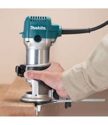 Makita Фрезер RT0702CX2, 710ВТ, цанга 6/8мм, 10000-34000об/мин, 1.8кг