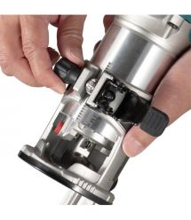 Makita Фрезер RT0702CX2, 710ВТ, цанга 6/8мм, 10000-34000об/мин, 1.8кг