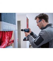 Bosch Шуруповерт-дрель аккумуляторная GSB 18V-90 C 18В 2х4А·час 36·64Нм 0-630·0-2100об·мин 1.2кг