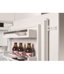 Liebherr Холодильная камера встраиваемая, 177x55.9х54.6, 307л, 1дв., A++, ST, диспл внутр., белый