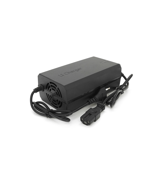 Зарядний пристрій Jinyi для акумуляторів Li-ion 60V(67.2V),16S,6A,штекер Triangle plug (T-tipe - IEC - C13 N+L-). з індикацією,B