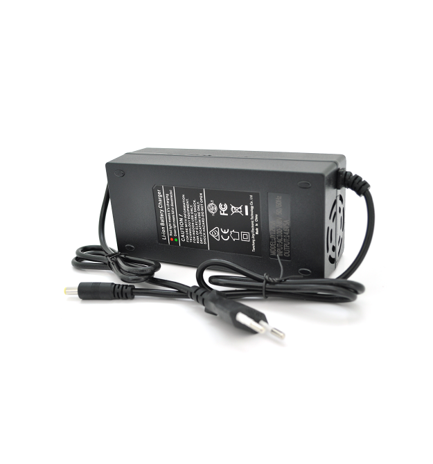 Зарядний пристрій Jinyi для акумуляторів LiFePO4 12V(14,6V),4S,5A,штекер 5,5,з індикацією,BOX