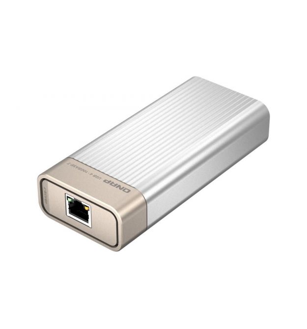 QNAP USB 4 Thunderbolt 3/4 10GbE RJ45