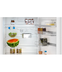 Bosch Холодильник встраиваемый с нижн. мороз., 194х71х55, xолод.отд.-284л, мороз.отд.-98л, 2дв., NF, белый
