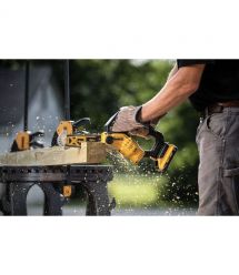 DeWALT cordless chain saw brushless 18V XR Li-lon 8.6m/s bar 20cm 2.1kg without battery and ZP