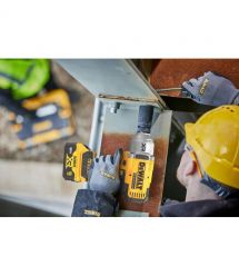 DeWALT impact wrench XR Li-Ion brushless 18V 1898Nm 2300 rpm 2200 bpm 1/2" 2.9 kg without battery and spare part