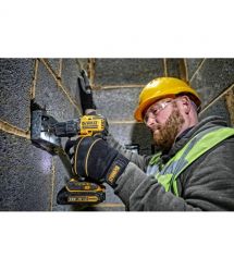 DeWALT Дрель-шуруповерт бесщеточная XR Li-Ion 18В акб 2х2А·час 65Нм 450-1650об·мин