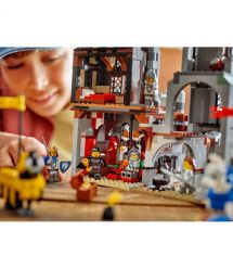 LEGO Конструктор Creator Средневековый замок с рыцарем на коне