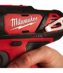 Milwaukee Шуруповерт-дрель аккумуляторная M12 BPD-202C 12В 2х2А·час 30Нм 0·1500об·мин ЗП C12C жилет кейс 1.2кг