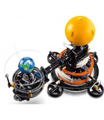 LEGO Конструктор Technic Земля та Місяць на орбіті