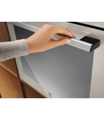 Electrolux Духовой шкаф Electrolux электрический, 72л, A+, дисплей, конвекция, телескопические направляющие, шампань