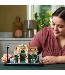 LEGO Конструктор Icons Французская кофейня