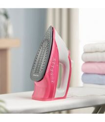 Russell Hobbs Утюг Light&Easy Pro, 2600Вт, 240мл, паровой удар -130гр, постоянный пар - 40гр, керам. подошва, бело-розовый