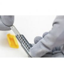 Stanley Нож 9мм сегментированное лезвие 130мм пластик серия SM (блистер)(уп.12)