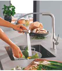 Grohe Смеситель для кухни Accent, дл.излива - 204мм, поворотный/вытяжной, 1рычаг, супер сталь