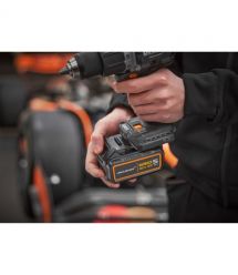 DeWALT Шурупокрут-дриль ударний акумуляторний DeWALT McLaren F1 TEAM LIMITED EDITION 18В 2х