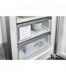 Liebherr Ref with bottom freezer, 201.5x74.7х67.5, ref-346l, freez.-128l, 2doors, A++, NF, display int, grey