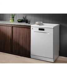 Electrolux Посудомоечная машина, 14компл., A+++, 60см, дисплей, инвертор, 3я корзина, белый