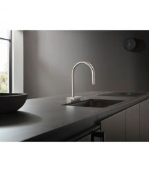 Hansgrohe Смеситель для кухни Aquno Select M81, дл.излива - 220мм, поворотный, вытяжной, 1 рычаг, сталь