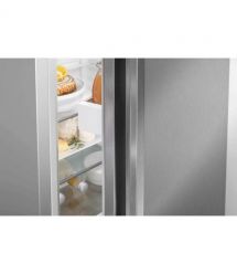 Liebherr Холодильник с нижн. мороз., 185.5x59.7х67.5, холод.отд.-225л, мороз.отд.-94л, 2дв., А++, NF, диспл внутр., серый