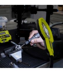 Ryobi Фонарь RML18-0 18В, 500 лм, 2 режима, гибкая штанга, увеличительная линза 86 мм (без АКБ и ЗУ)