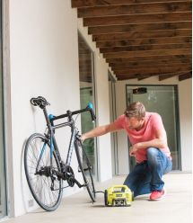 Ryobi Компрессор автомобильный аккумуляторный R18i-0, 18В ONE+, 10.3бар, без АКБ и ЗУ