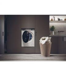 Haier Стиральная машина фронтальная, 9кг, 1400, A+++, 52см, дисплей, пар, инвертор, люк черный, белый