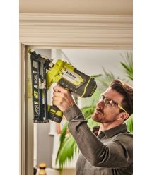 Ryobi Гвоздезабиватель ONE+ R15GN18-0 аккумуляторный, 18В, (без АКБ и ЗУ)