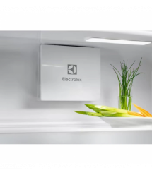 Electrolux Холодильник встроенный с нижн. мороз., 177x55х55, холод.отд.-192л, моро