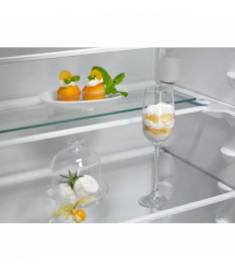 Electrolux Холодильник встроенный с нижн. мороз., 177x55х55, холод.отд.-192л, моро