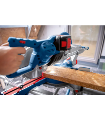 Bosch Пила торцовочная аккумуляторная Professional GCM 18V-216 D 18В 216мм 16.2кг без АКБ и ЗП