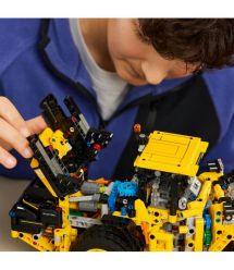 LEGO Конструктор LEGO Technic Колісний навантажувач Volvo L120 Electric