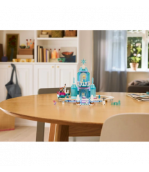 LEGO Конструктор LEGO Disney Princess Крижаний палац Ельзи та веселе катання на санчатах