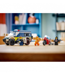 LEGO Конструктор LEGO City Поліцейський фургон для перевезення в'язнів