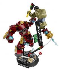 LEGO Конструктор LEGO Super Heroes Легендарна битва: Халкбастер vs. Халк