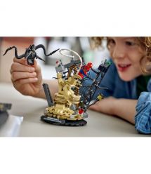 LEGO Конструктор LEGO Super Heroes Легендарна битва: Людина-павук vs. Піщана людина