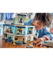 LEGO Конструктор LEGO City Аеропорт із літаком