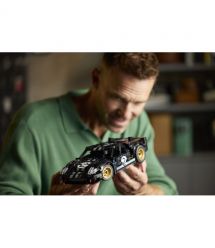 LEGO Конструктор LEGO Technic Автомобіль для перегонів Ford GT40 MKII 1966 року